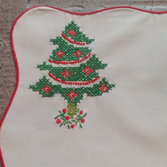 (4) Handmade Cross Stitch Christmas Tree & Holly Place Mats 18"x12" - Picture 3 of 7
